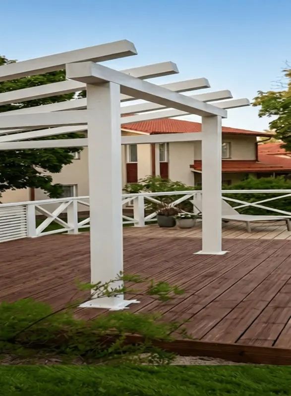 Valminud pergola terrassil